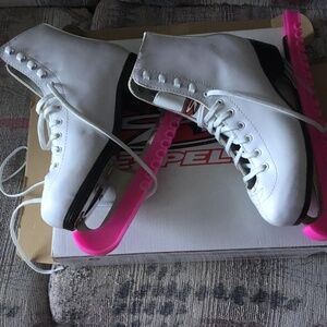 HESPELER  White & Black Skate Shoes For Girls